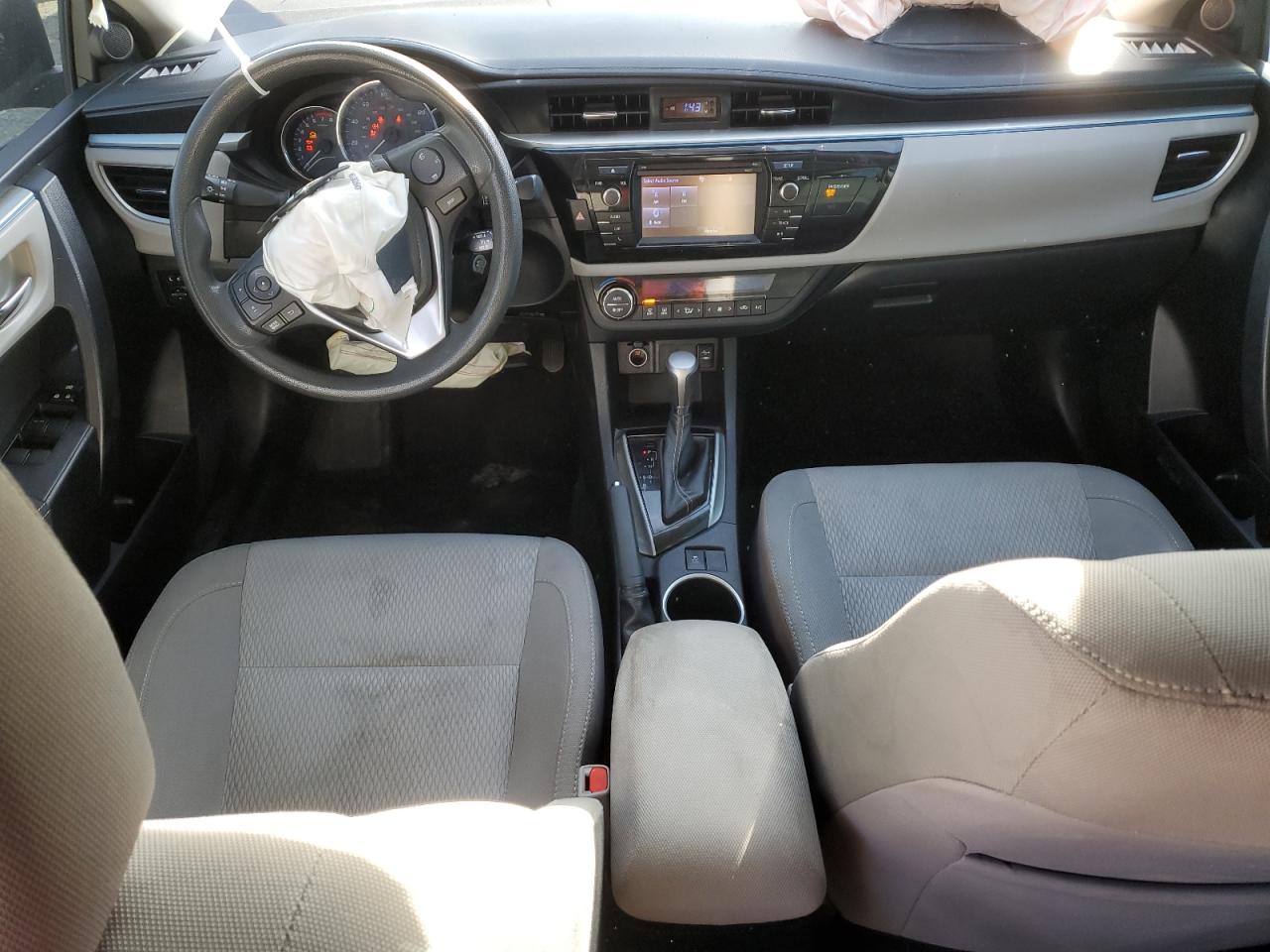 Toyota Corolla L Image 11