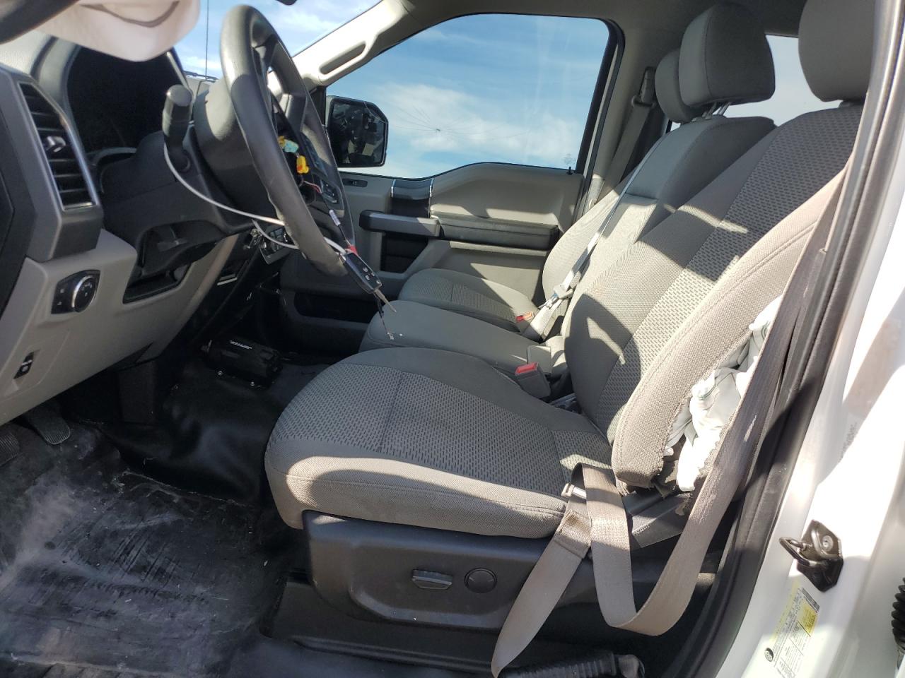 Ford F-150 Supercrew Image 10