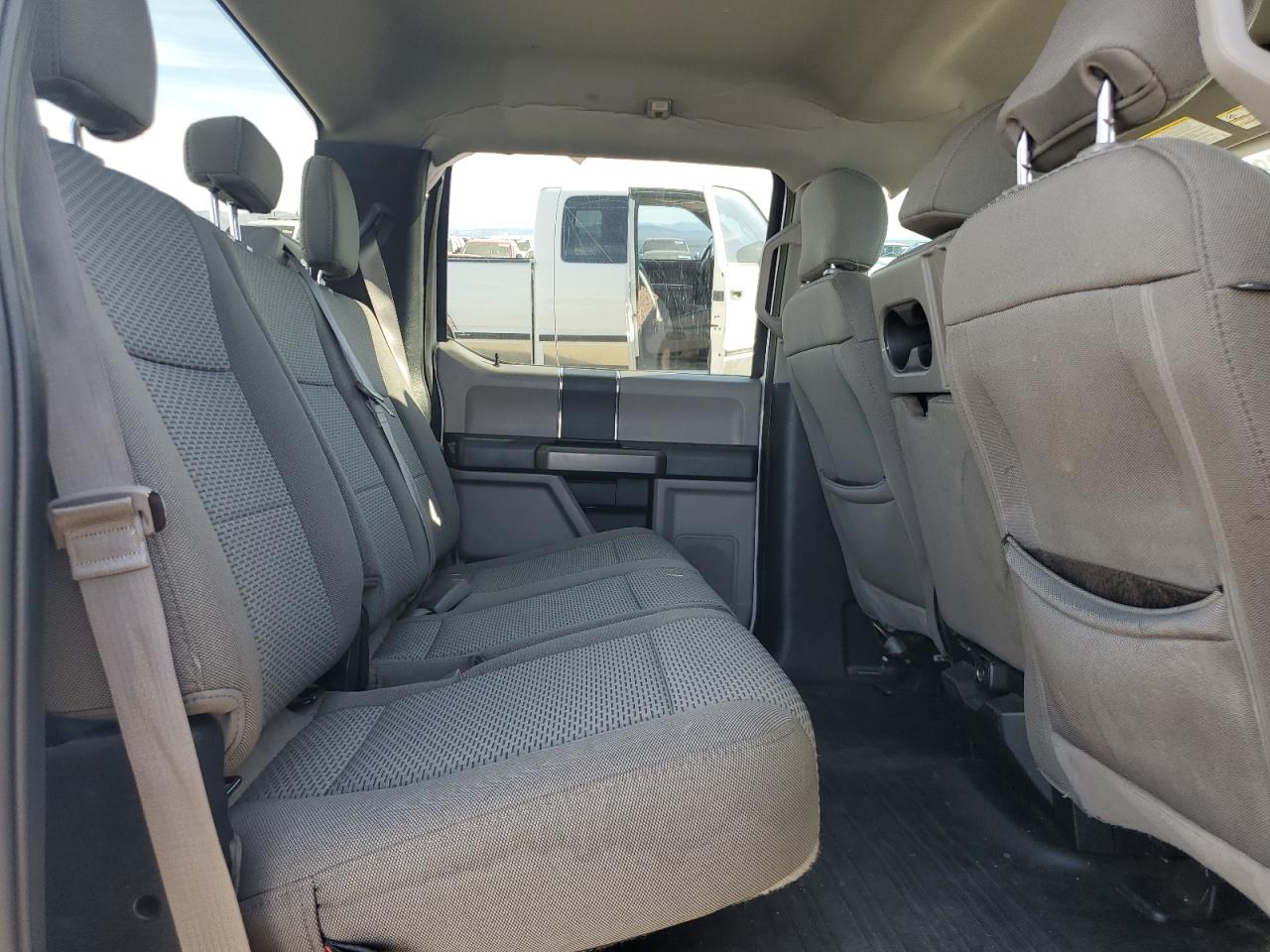 Ford F-150 Supercrew Image 11