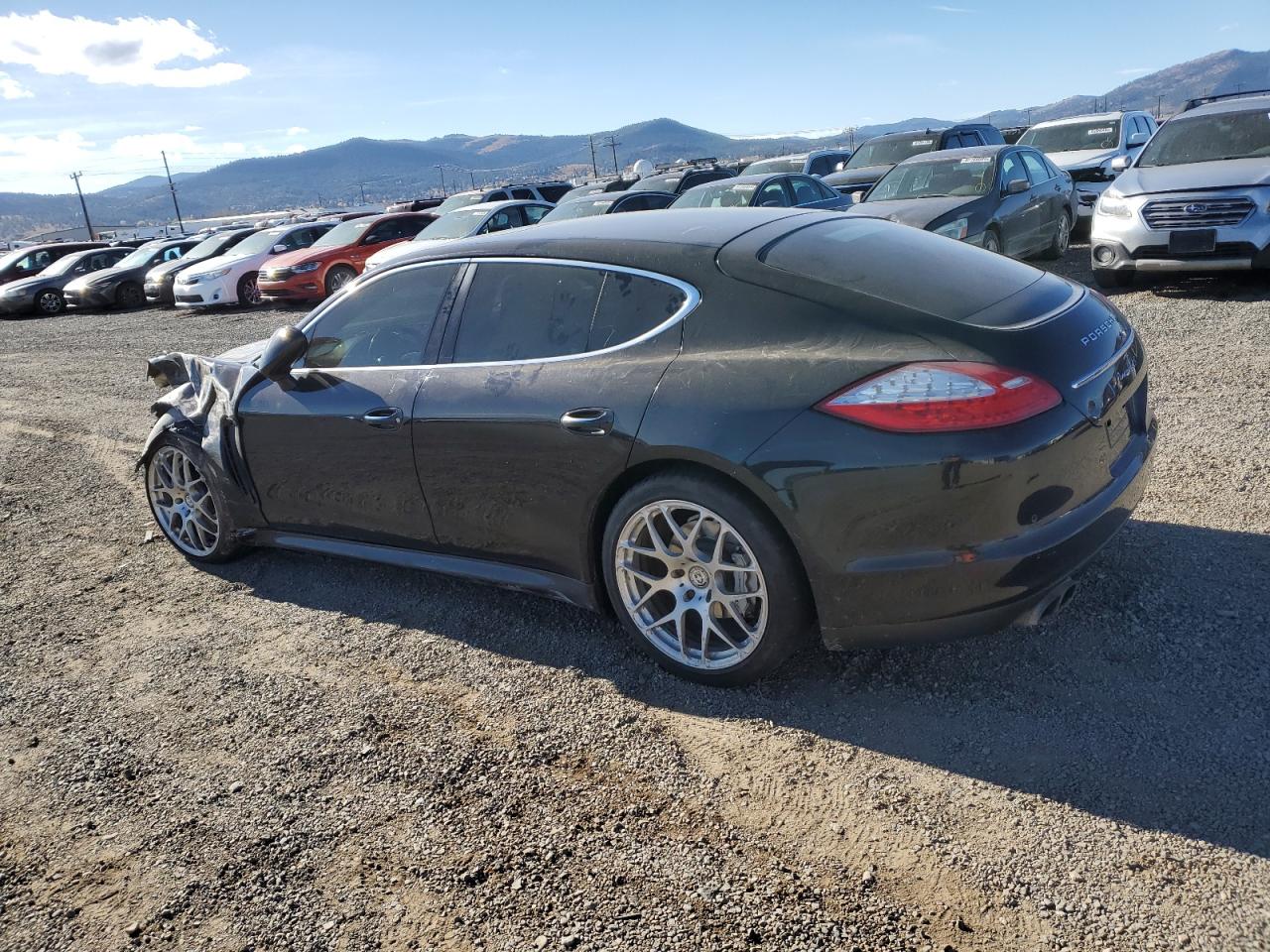 Porsche Panamera S Image 10