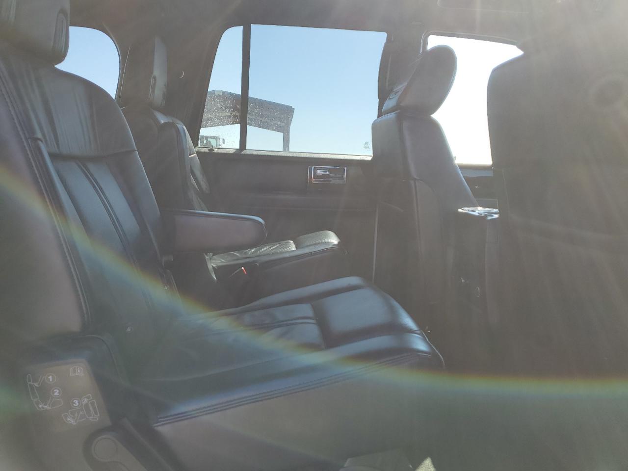 Lincoln Navigator L Select Image 7