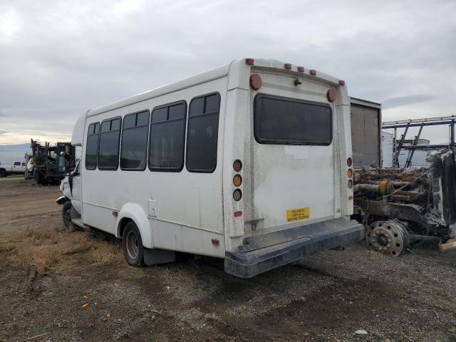 Ford Econoline E450 Super Duty Cutaway Van Image 4