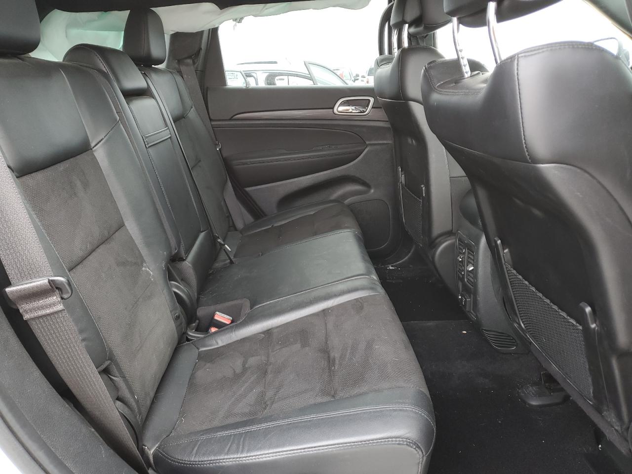 Jeep Grand Cherokee Laredo E Image 8