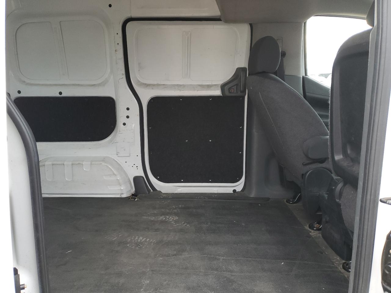 Nissan Nv 2.5s Image 6