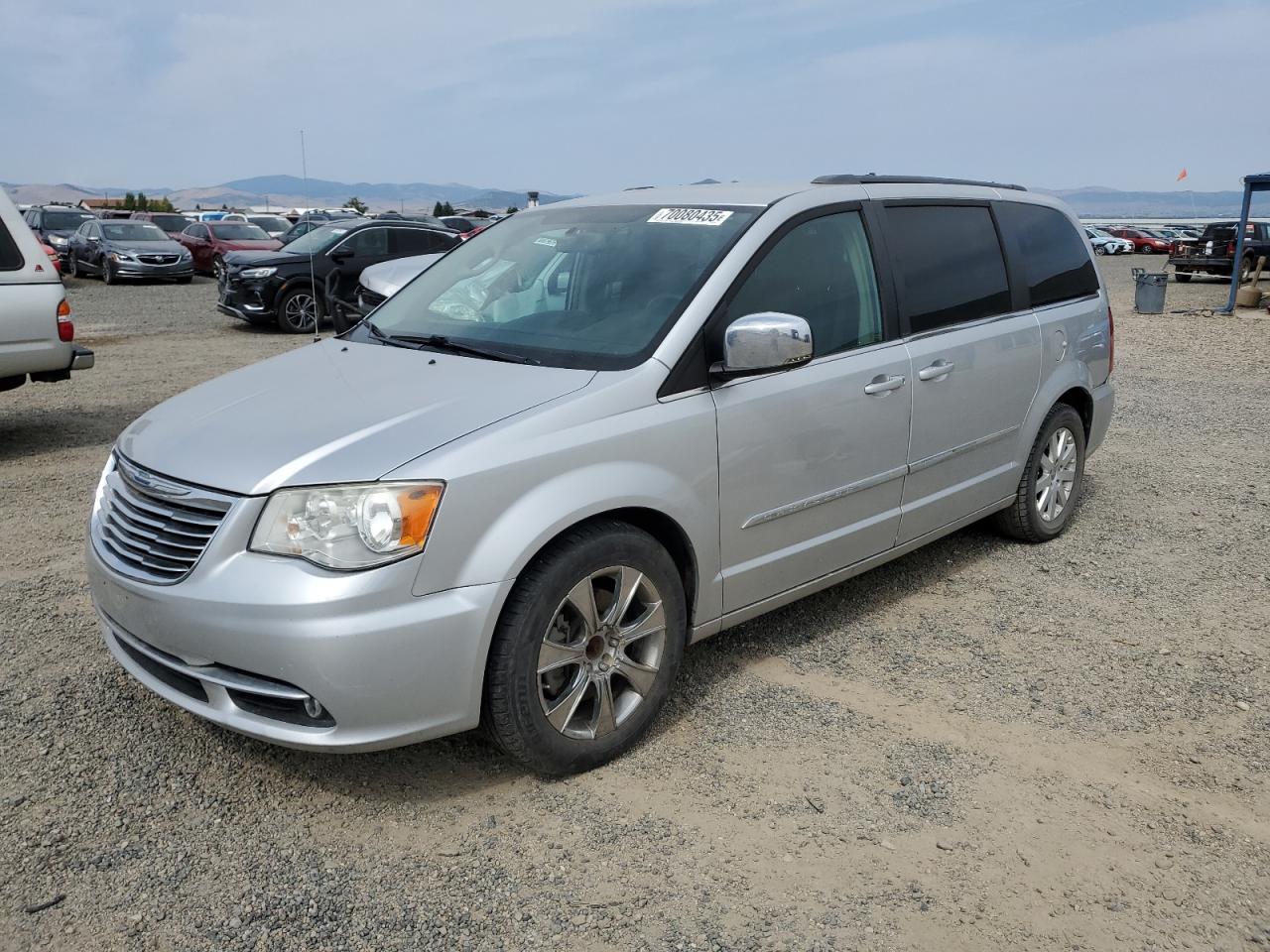 Chrysler Minivan Touring L Image 1