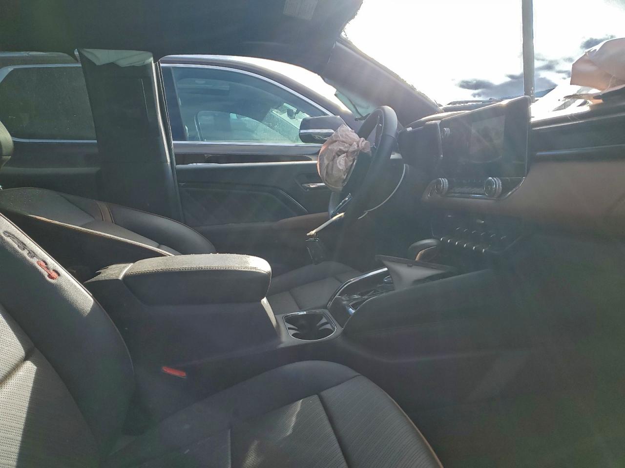 GMC Canyon At4 Image 10