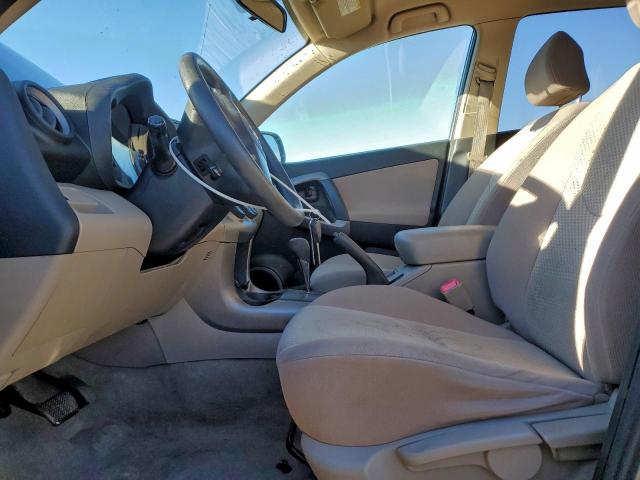 Toyota RAV4 Image 10