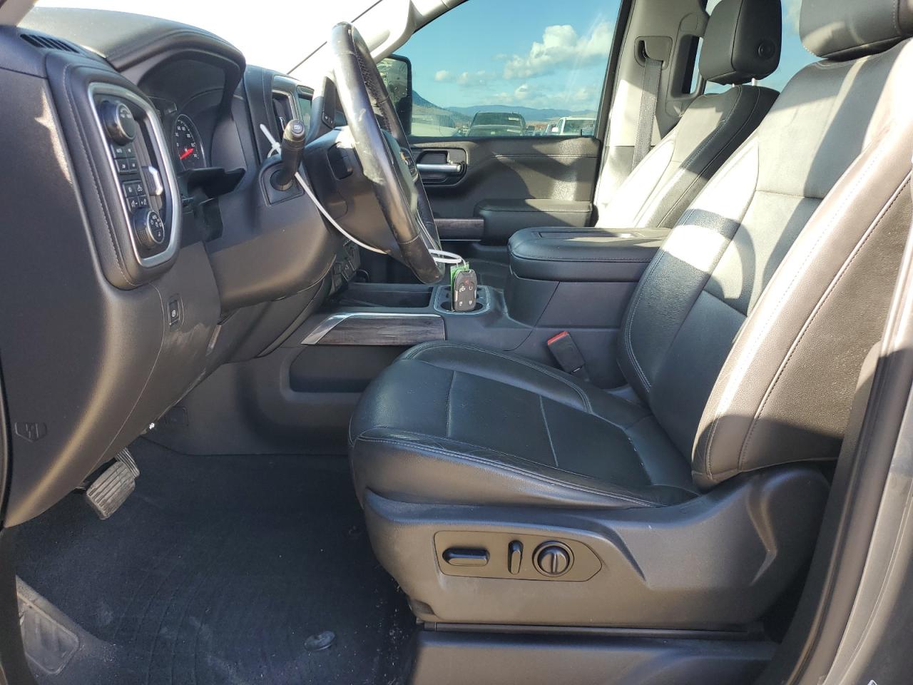 Chevrolet Silverado K1500 Ltz Image 4