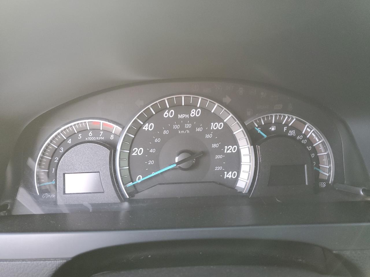 Toyota Camry L Image 6