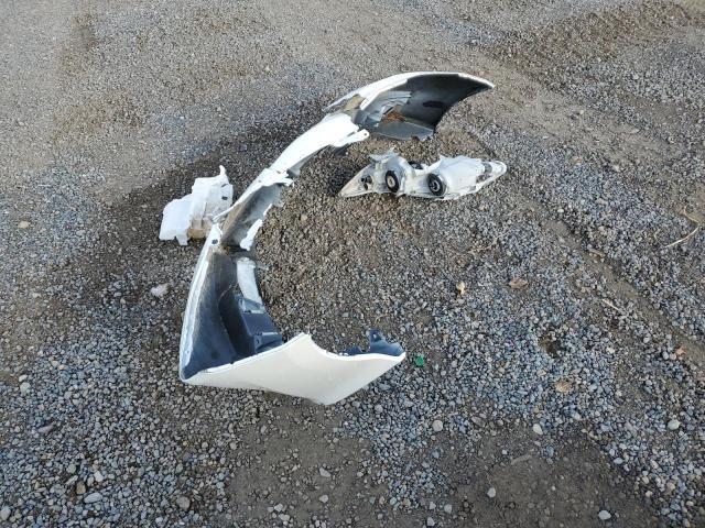 Toyota Camry L Image 9