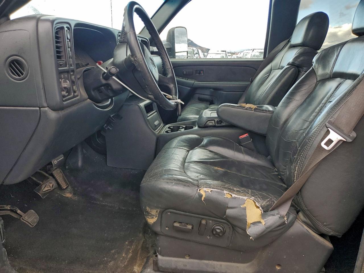 Chevrolet Silverado K1500 Image 12