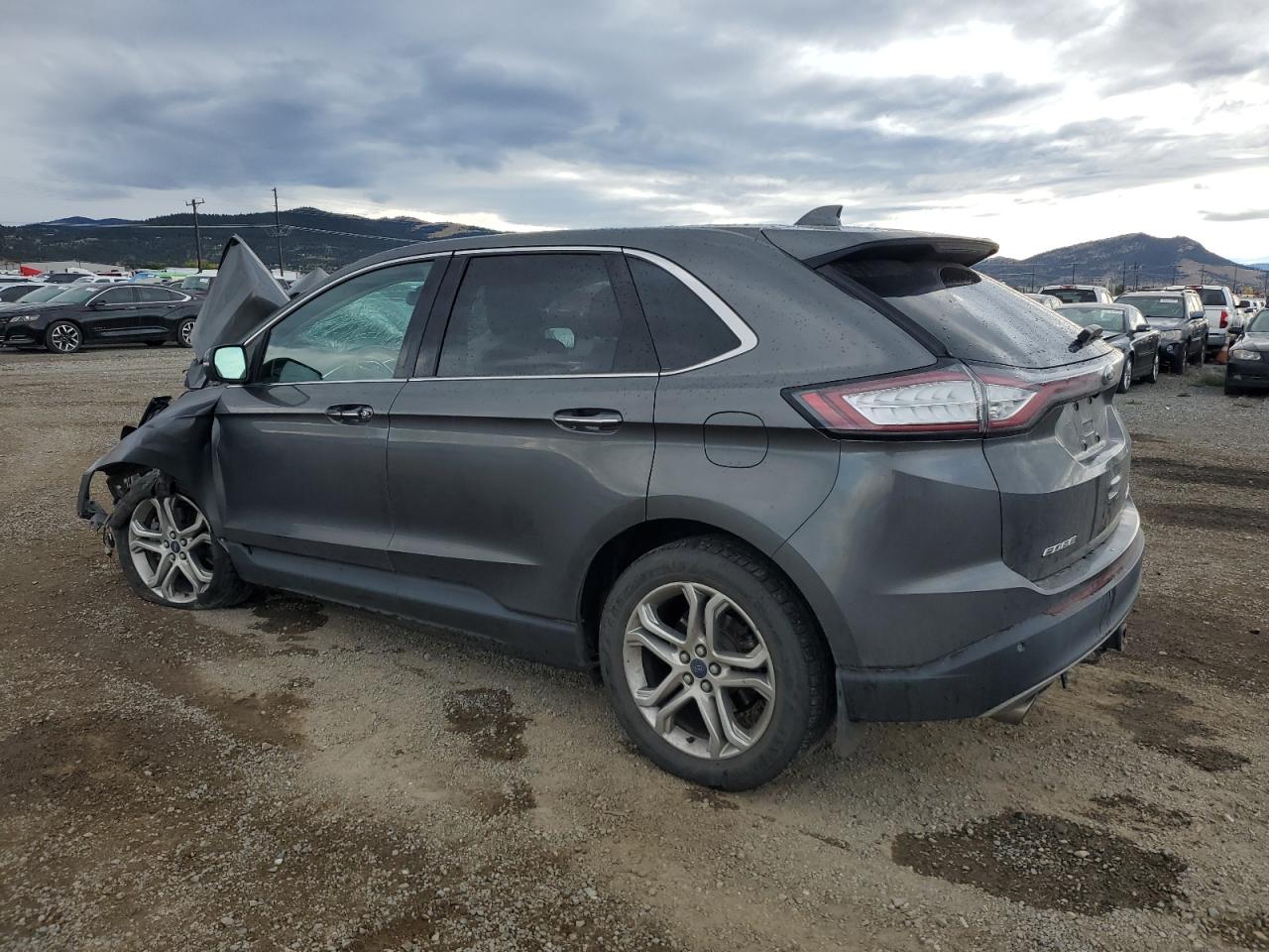 Ford Edge Titanium Image 3