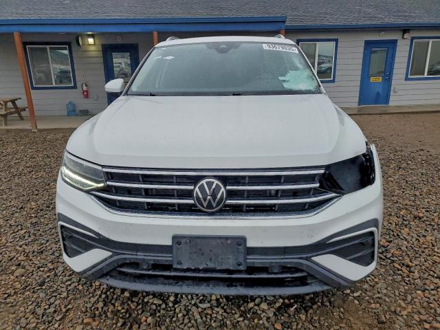 Volkswagen Tiguan Se Image 4