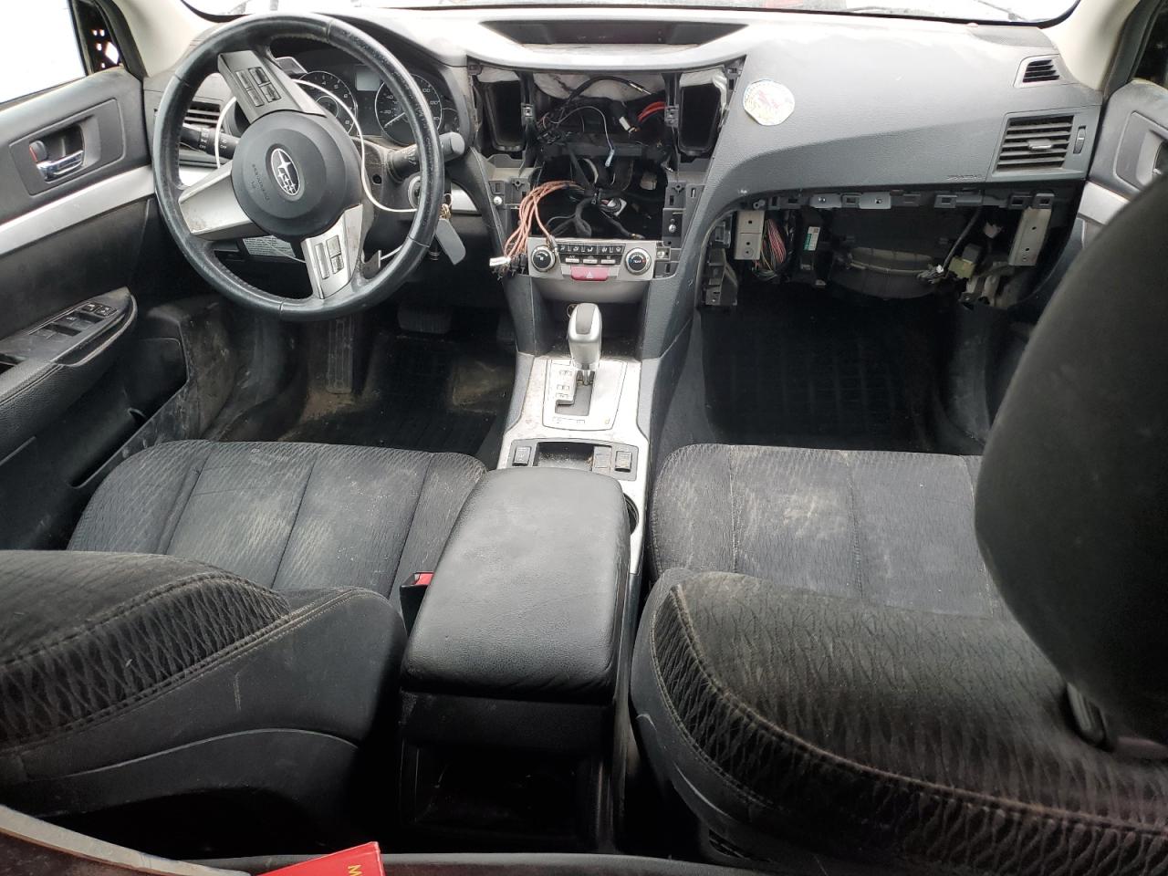 Subaru Outback 2.5i Premium Image 8