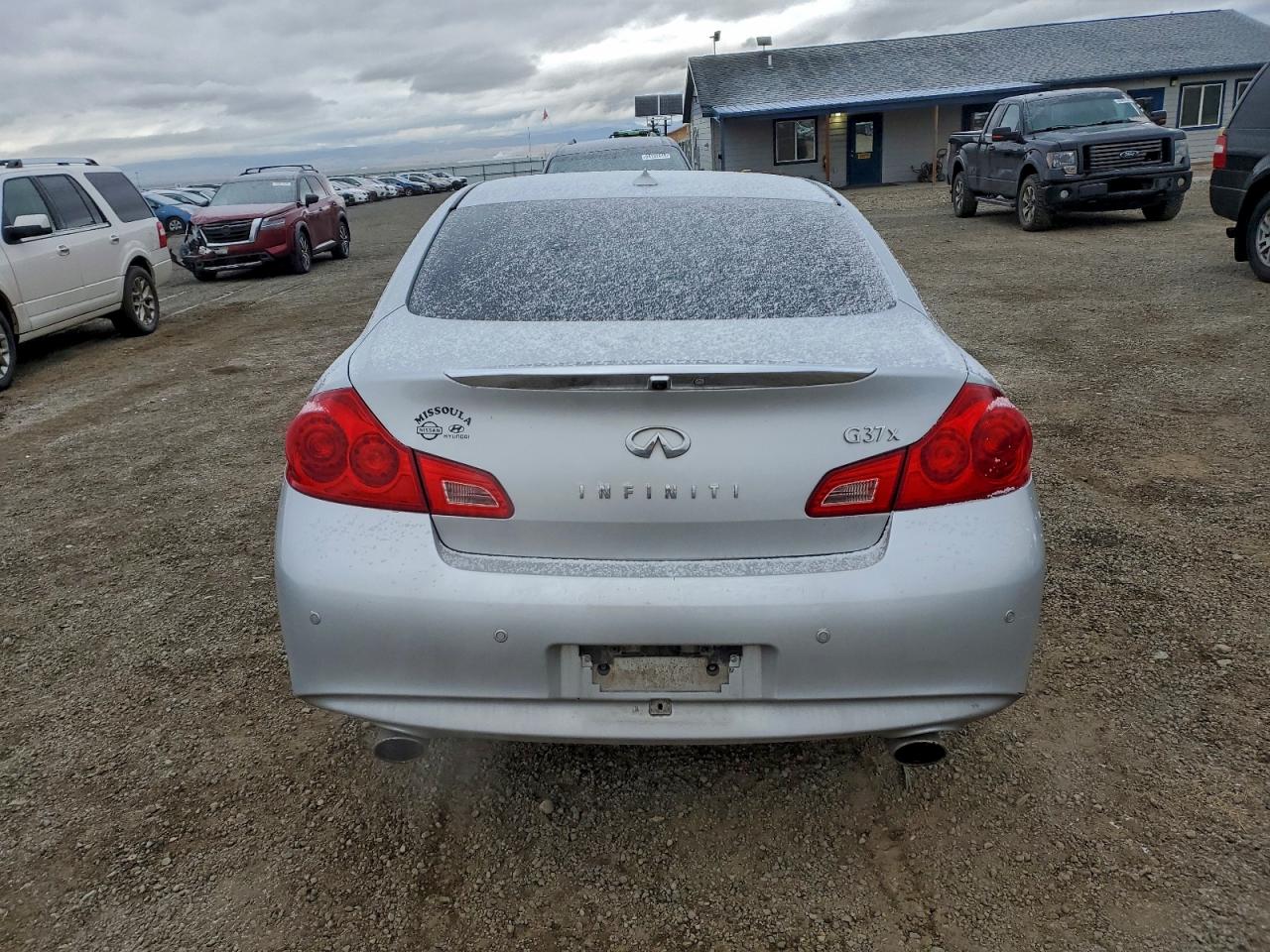 INFINITI G37 Image 10