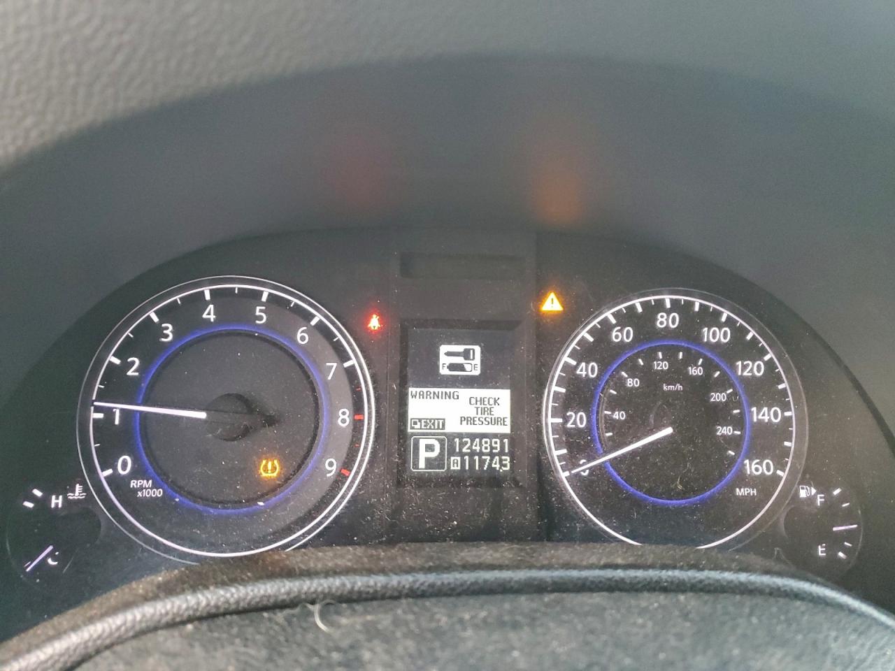 INFINITI G37 Image 3