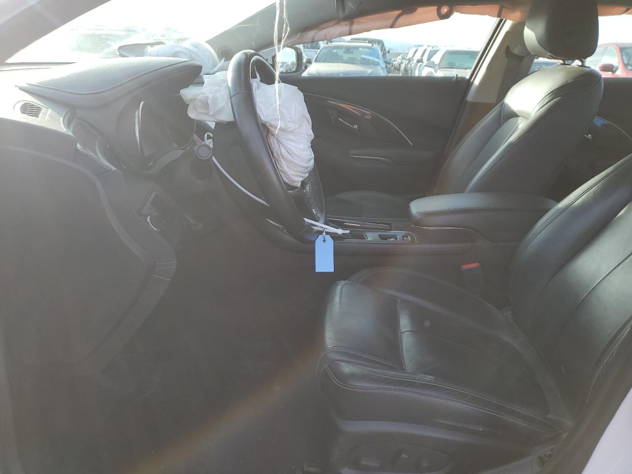 Buick LaCrosse Image 5