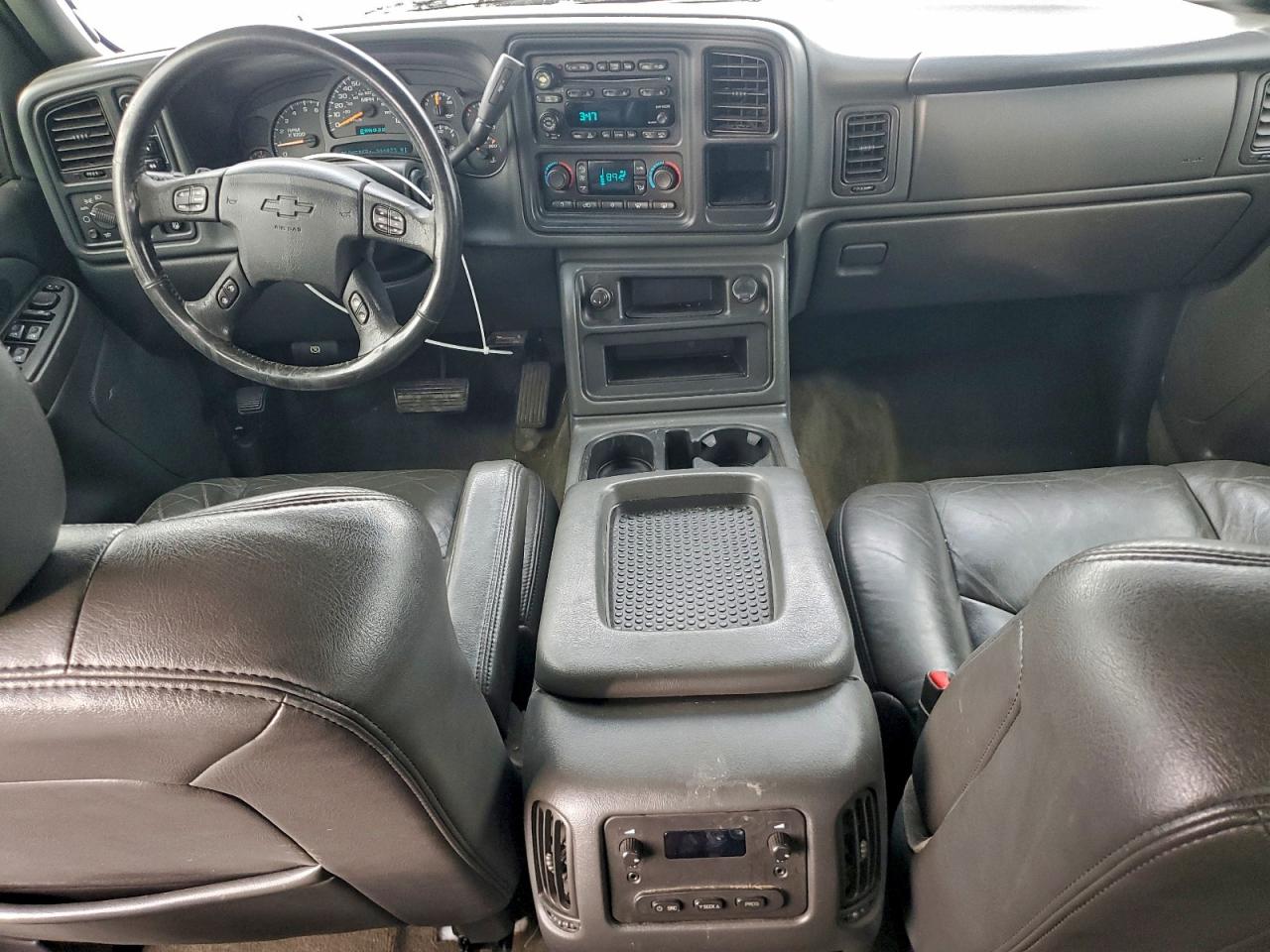 Chevrolet Silverado K2500 Image 6