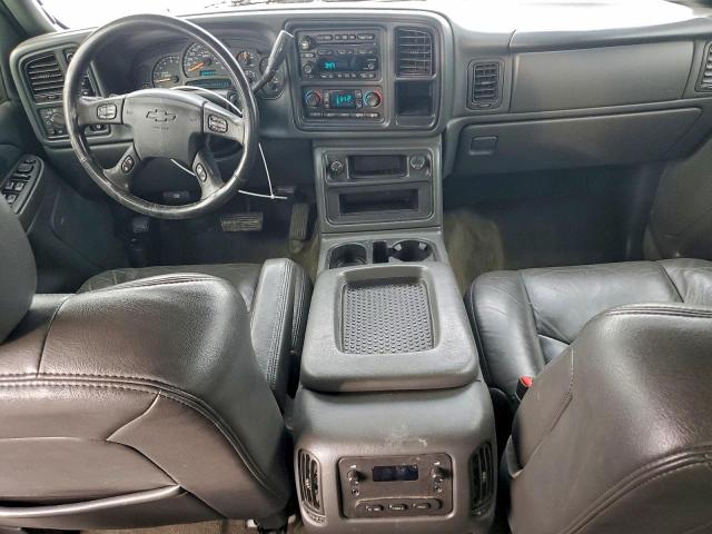 Chevrolet Silverado K2500 Image 6