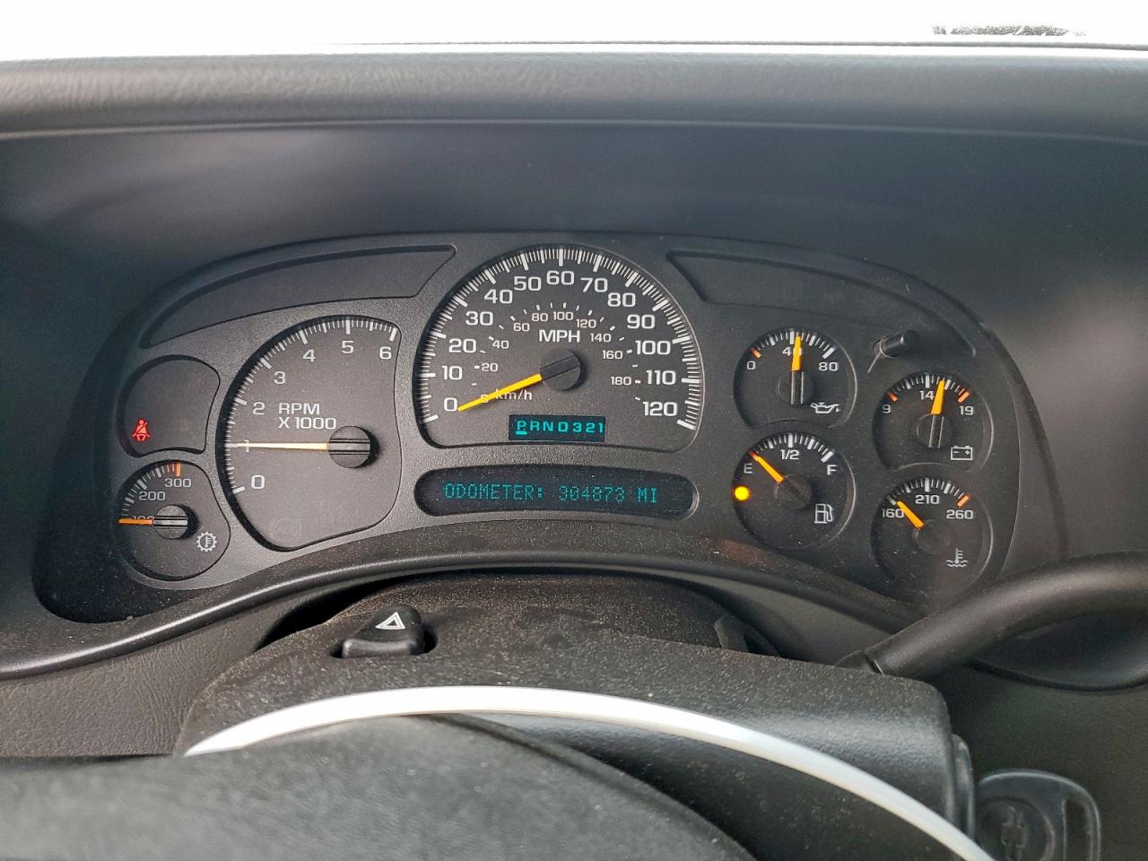 Chevrolet Silverado K2500 Image 5