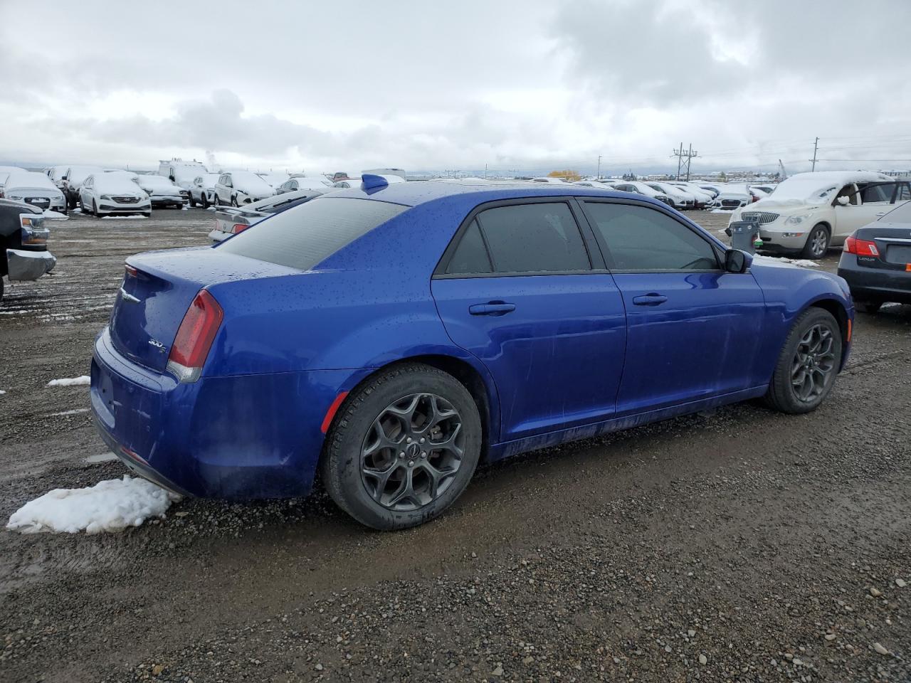 Chrysler 300 S Image 8