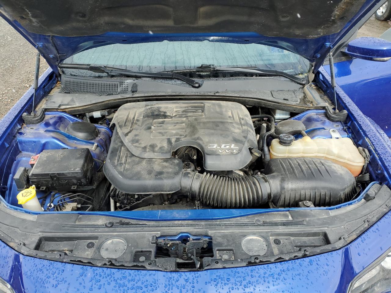 Chrysler 300 S Image 4