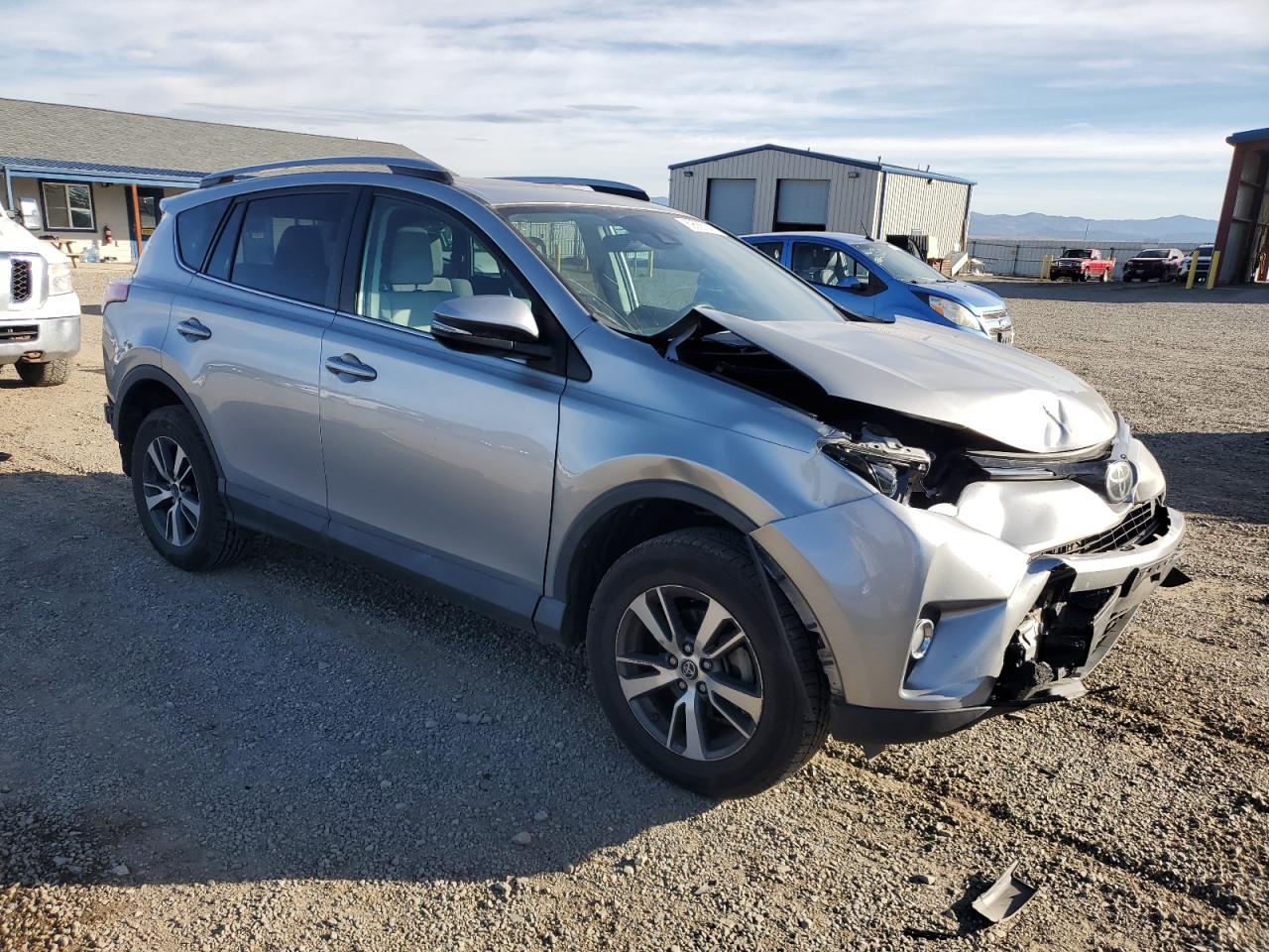 Toyota RAV4 Adventure Image 3