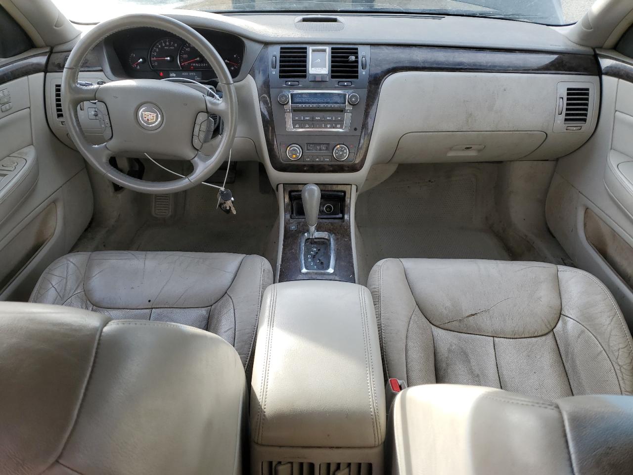 Cadillac DTS Luxury Collection Image 8