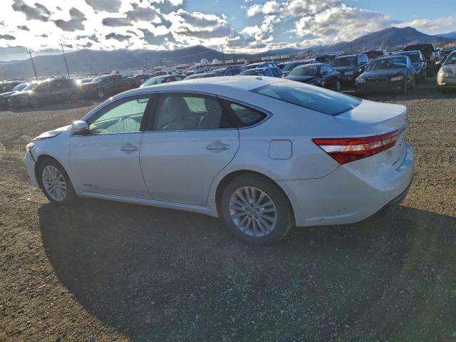 Toyota Avalon Hybrid Image 5