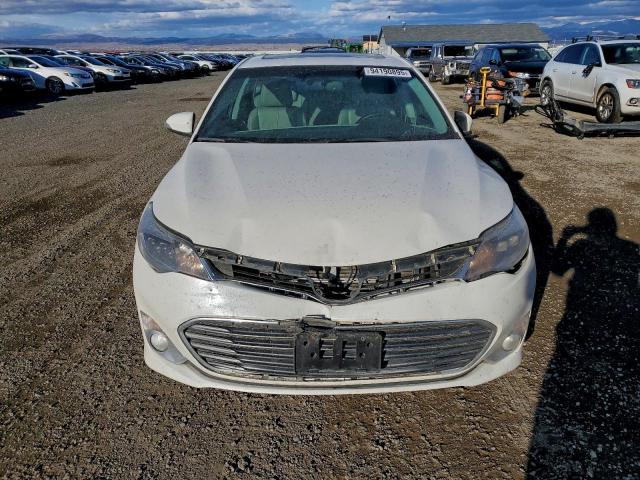 Toyota Avalon Hybrid Image 13