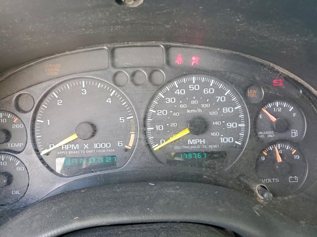 Chevrolet Blazer Image 2