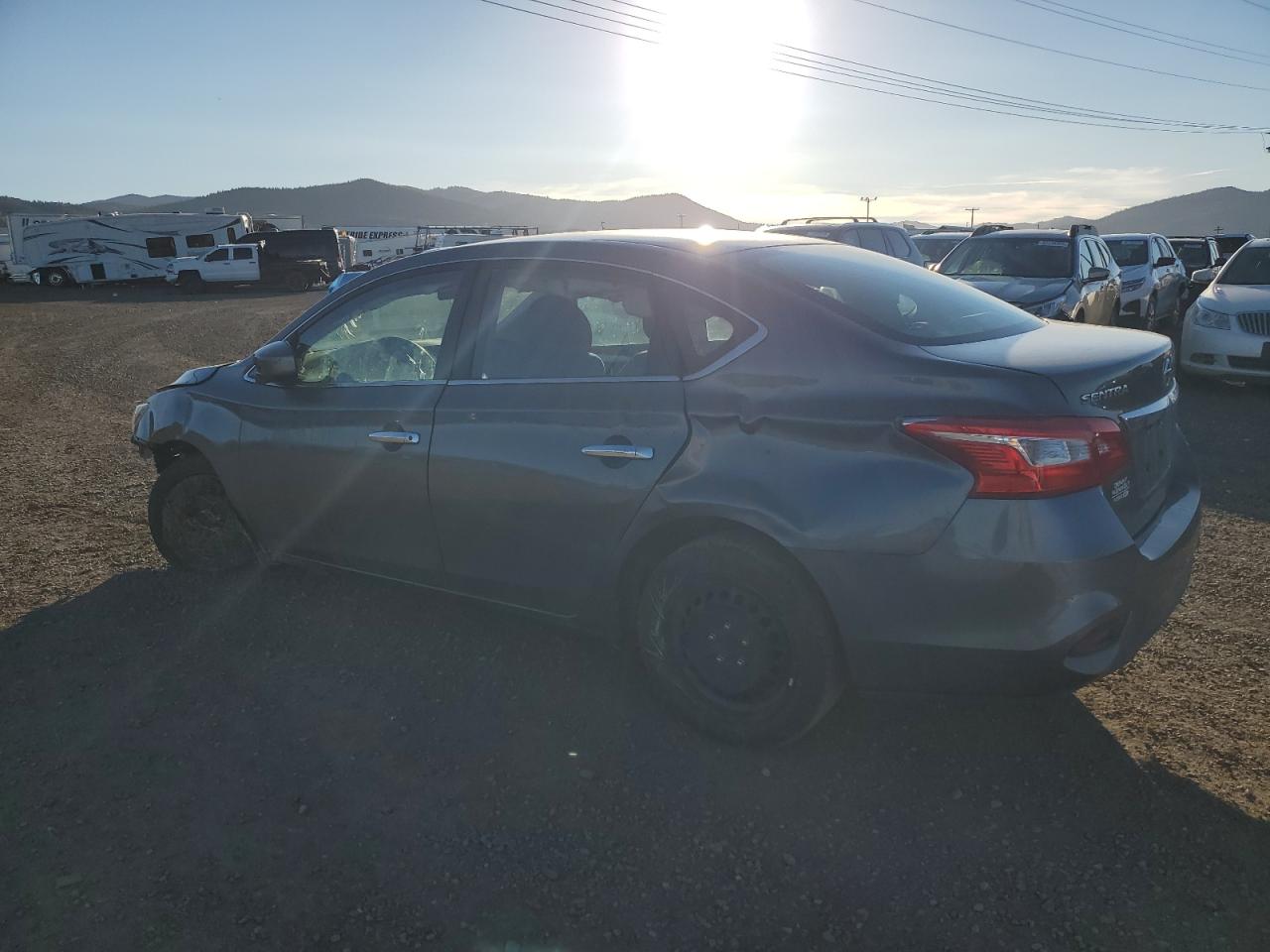 Nissan Sentra S Image 2