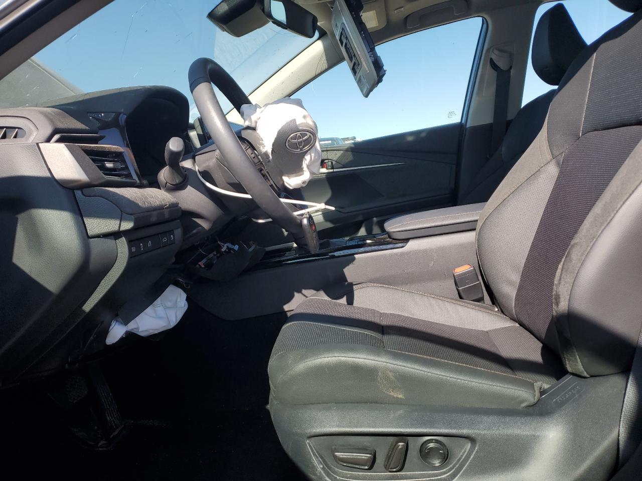 Toyota Camry Xse Image 8