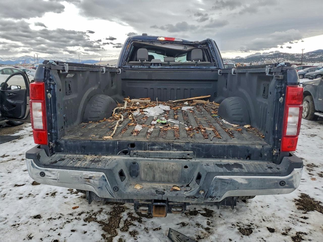 Ford F-350 Super Duty Image 11