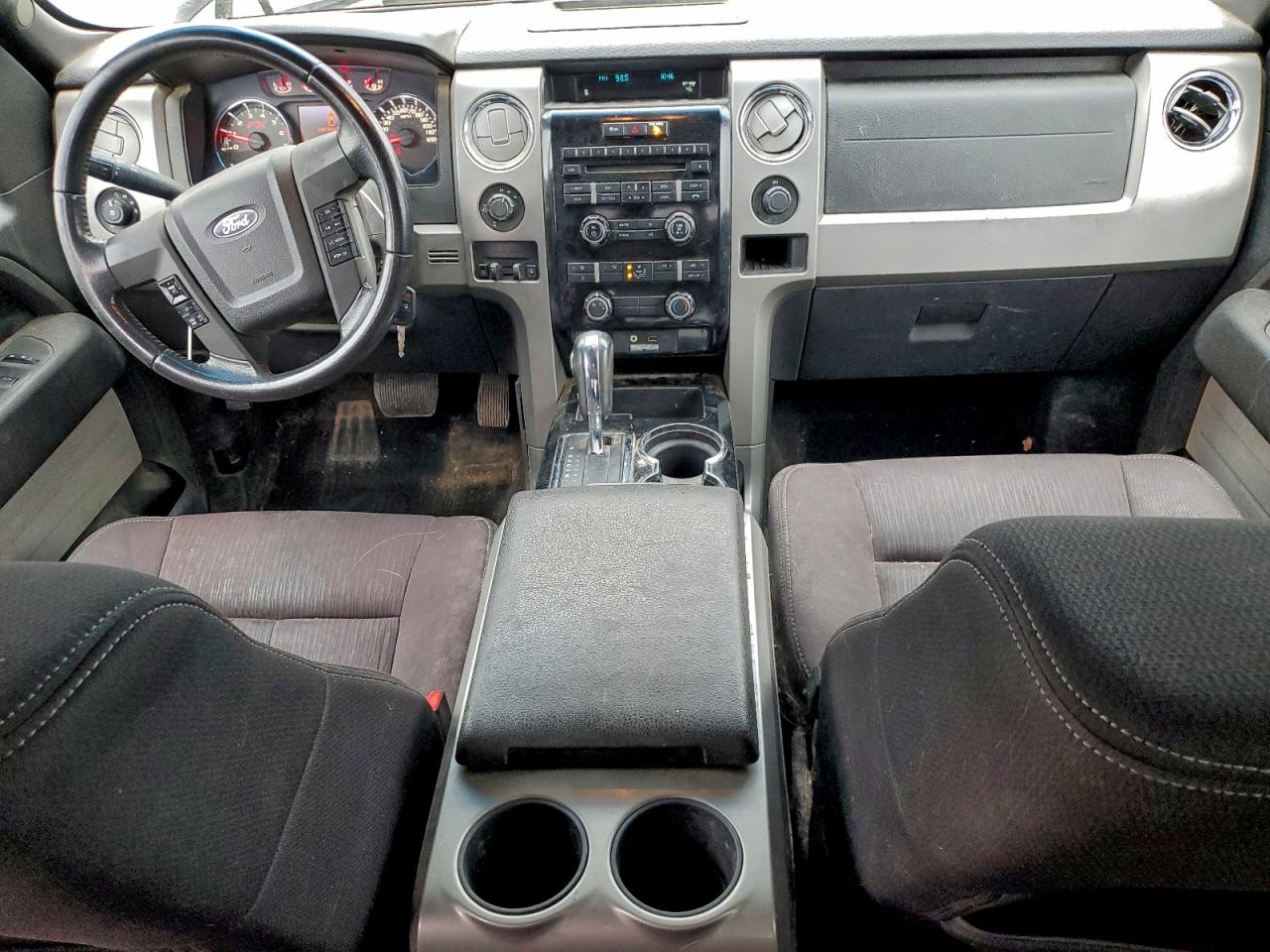 Ford F-150 Super Cab Image 6