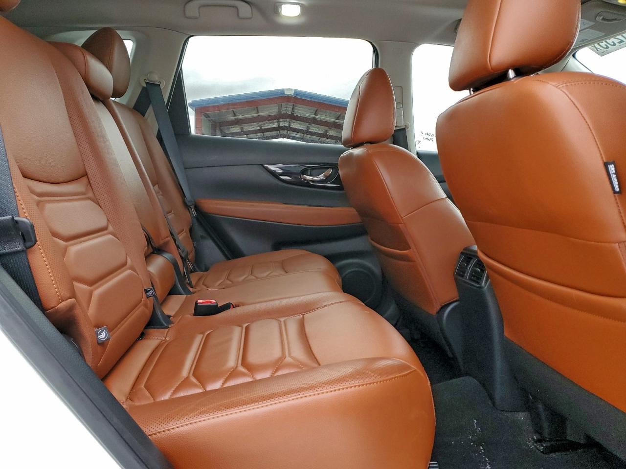 Nissan Rogue S Image 7