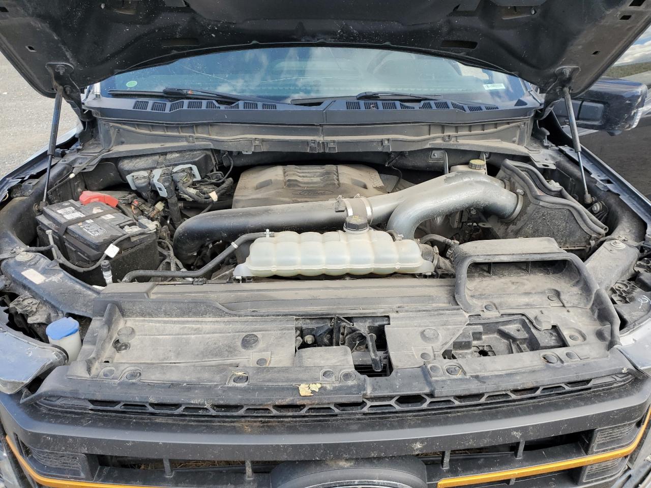 Ford F-150 Supercrew Image 2