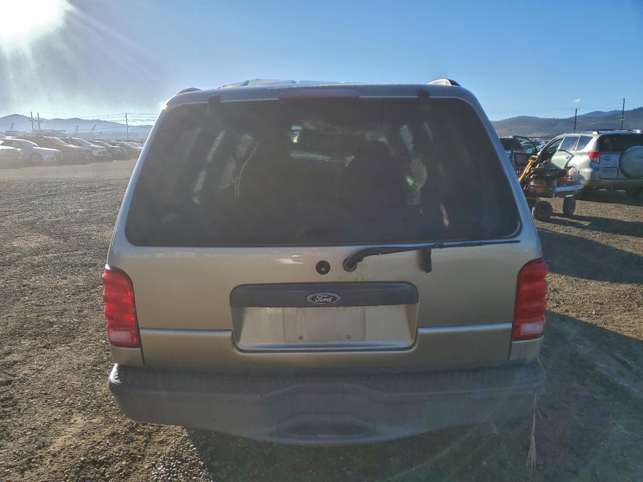 Ford Explorer Sport Image 4