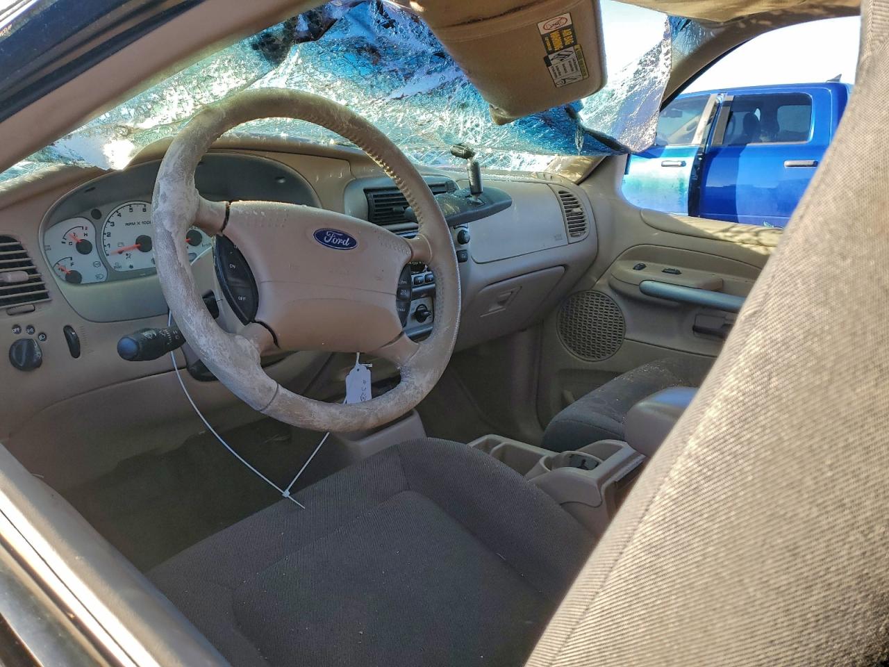 Ford Explorer Sport Image 6