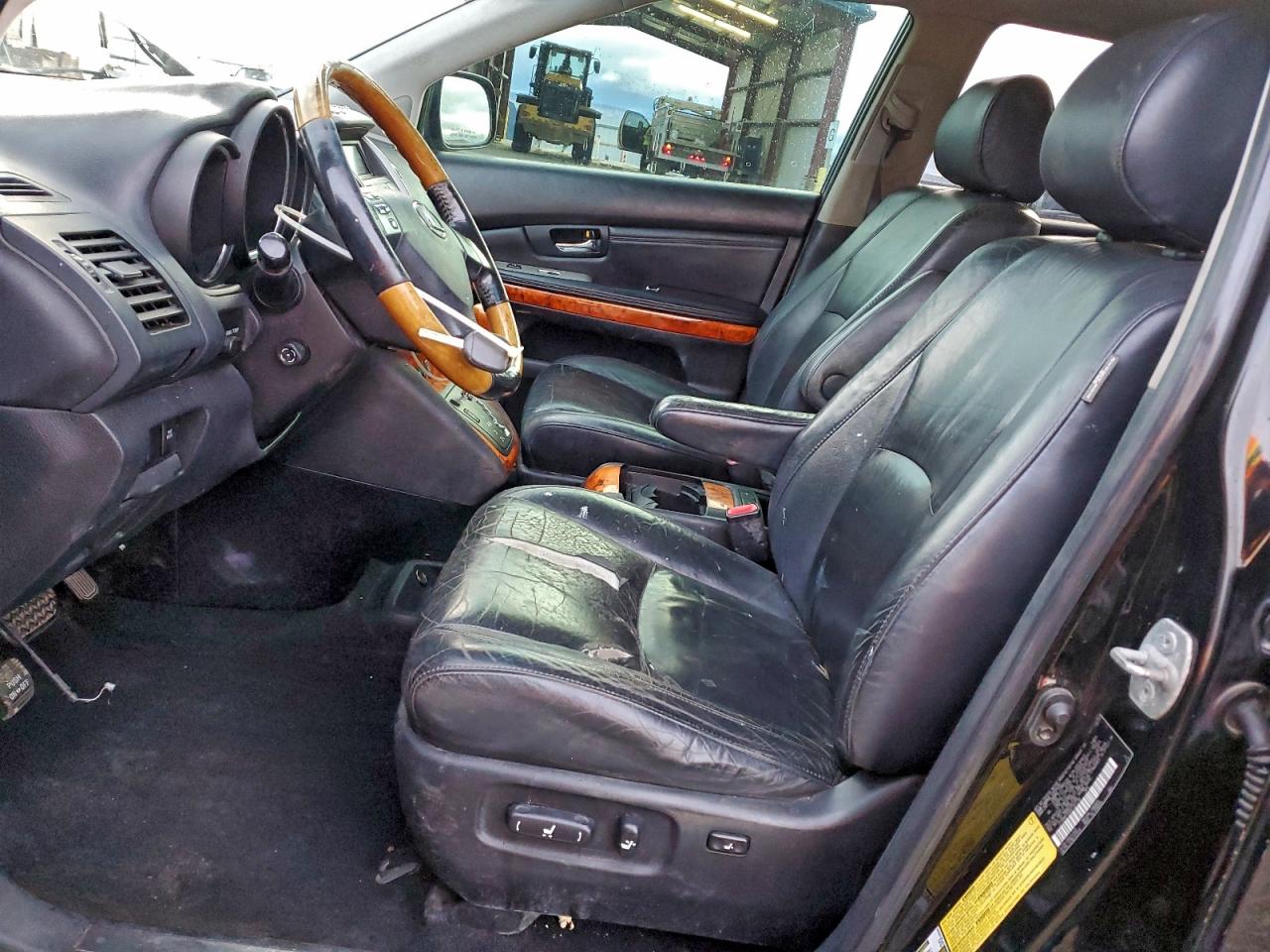 Lexus RX 330 Image 11