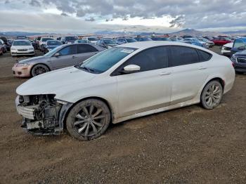  Salvage Chrysler 200