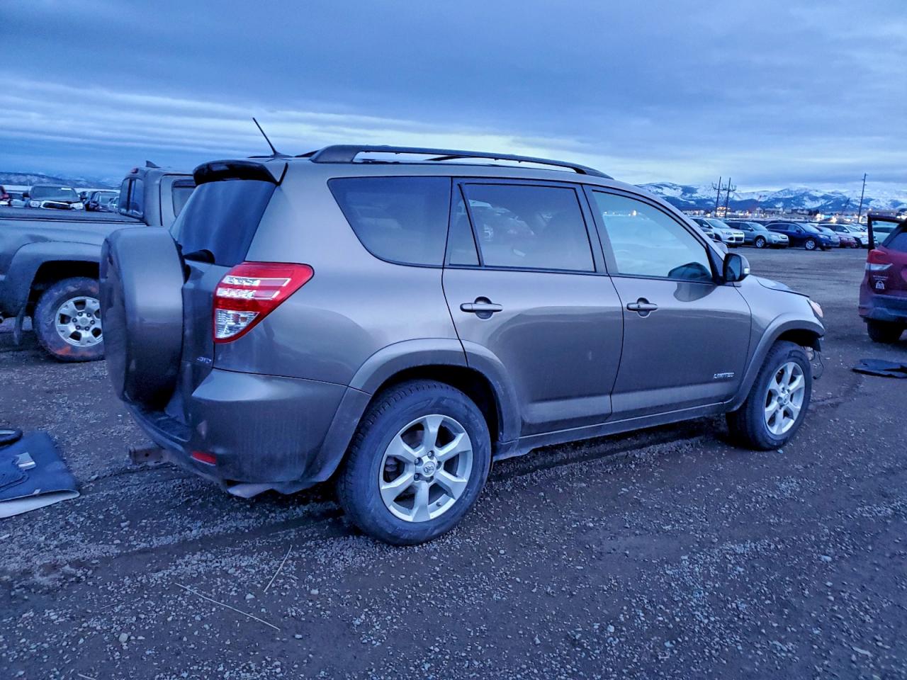 Toyota RAV4 Limited Image 11