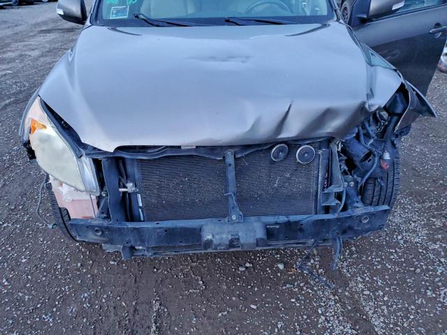 Toyota RAV4 Limited Image 8