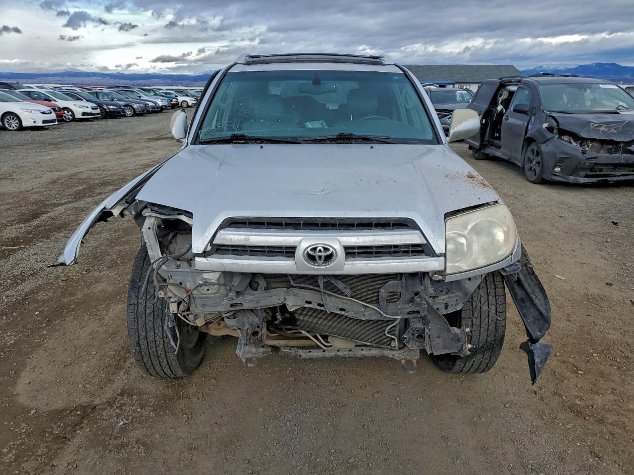 Toyota 4Runner Limited Image 9
