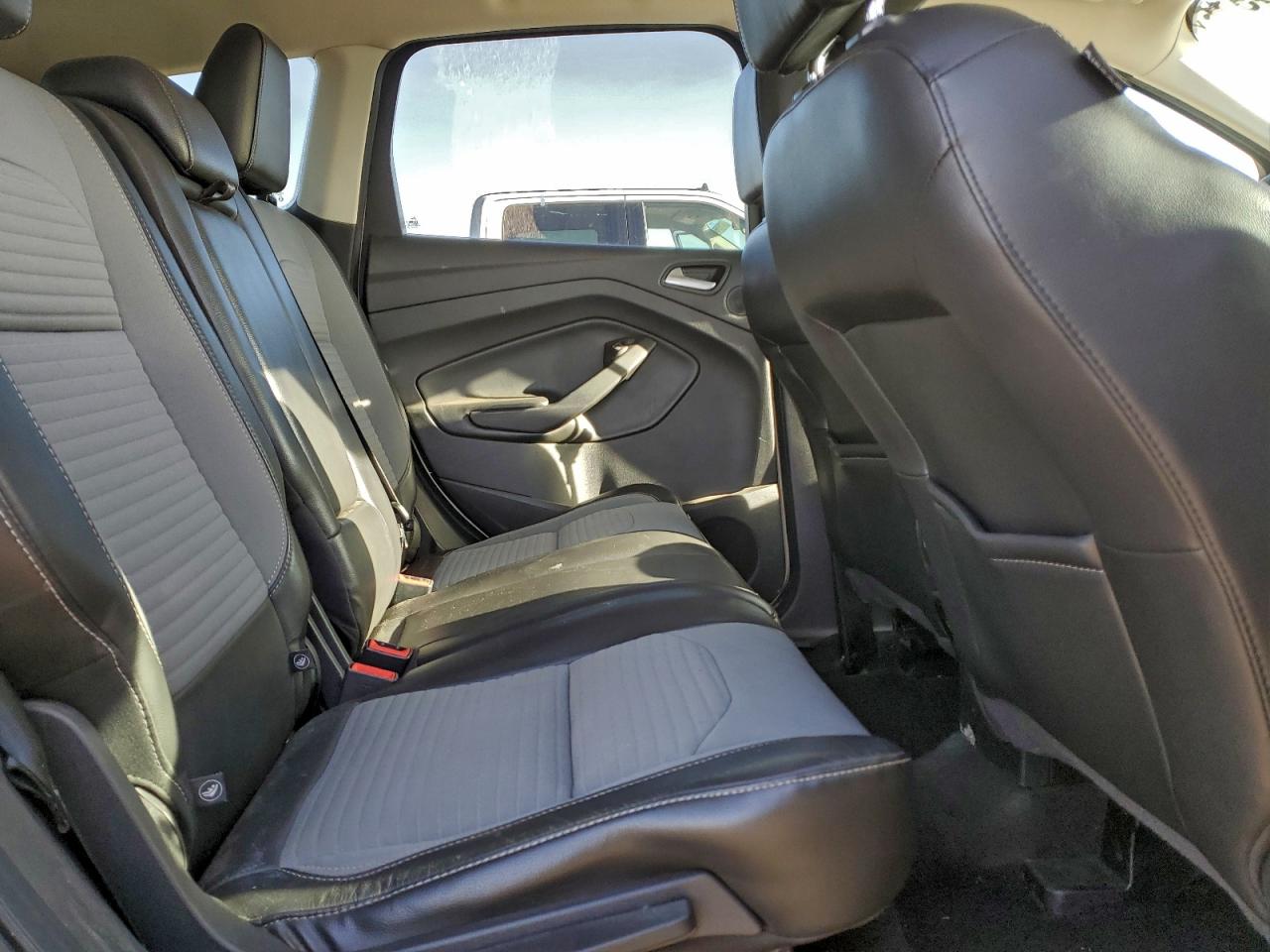 Ford Escape Se Image 11