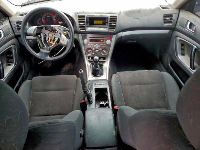 Subaru Outback 2.5i Image 13