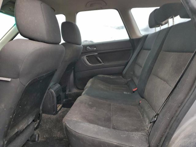 Subaru Outback 2.5i Image 11