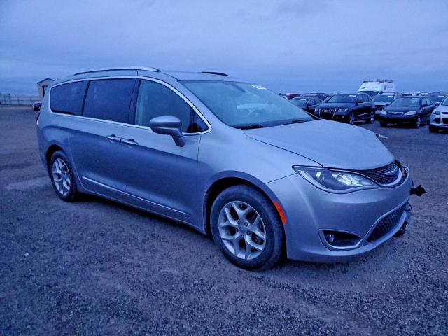 Chrysler Pacifica Touring L Image 4