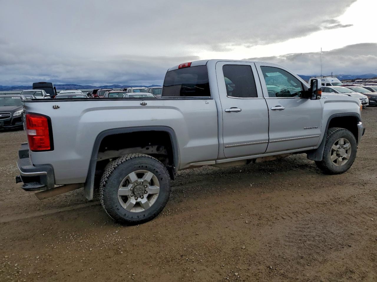 GMC Sierra K2500 Slt Image 2