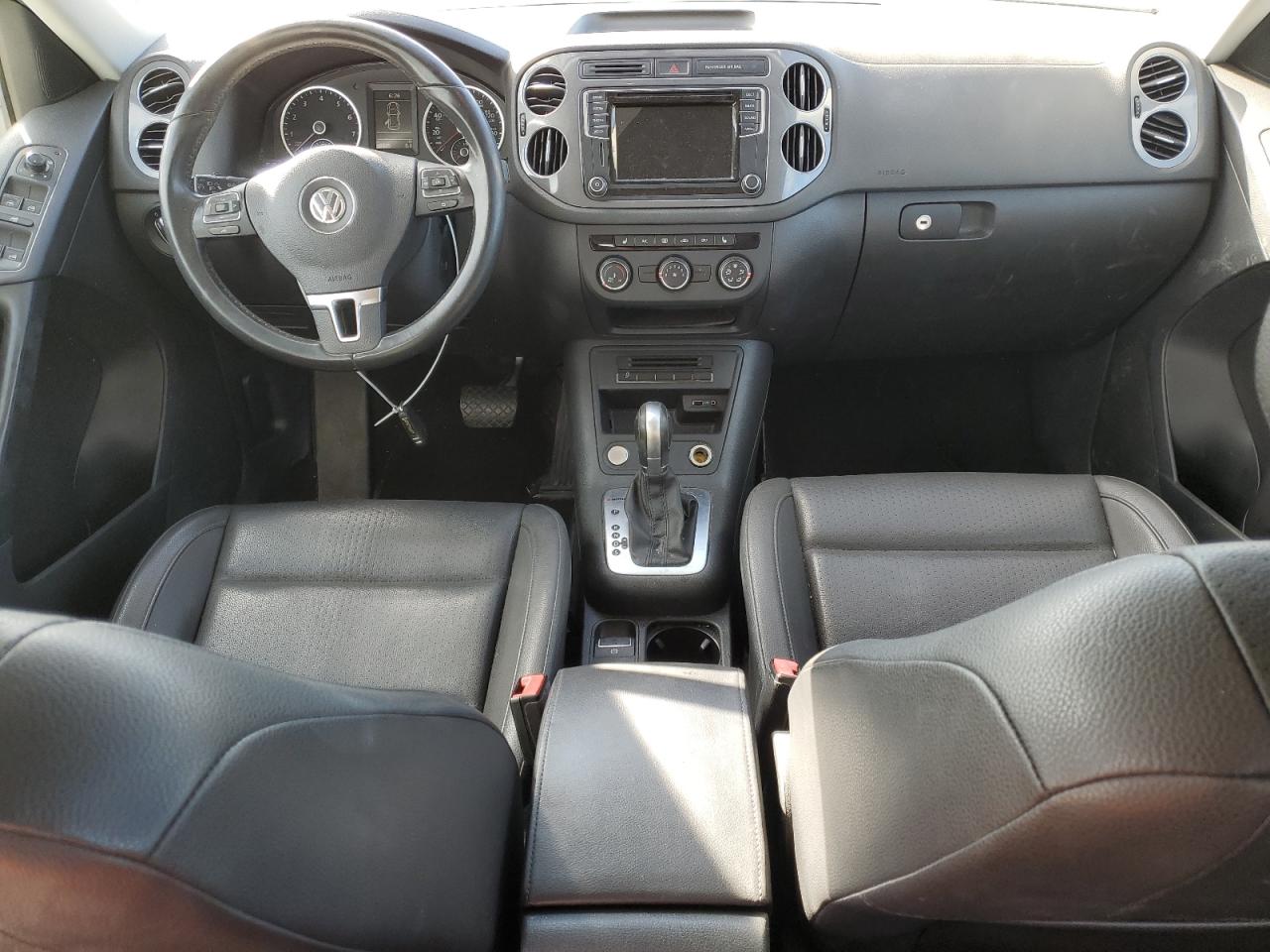 Volkswagen Tiguan S Image 3